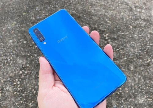 Galaxy A7の実機画像