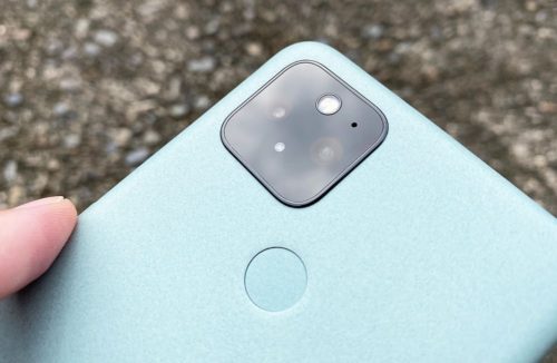 Pixel 5のカメラ部分の画像